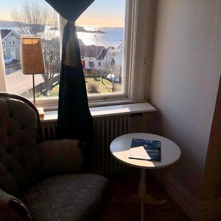 Vacker Vaning Med Havsutsikt I Stroemstads Centrum. Eksteriør bilde