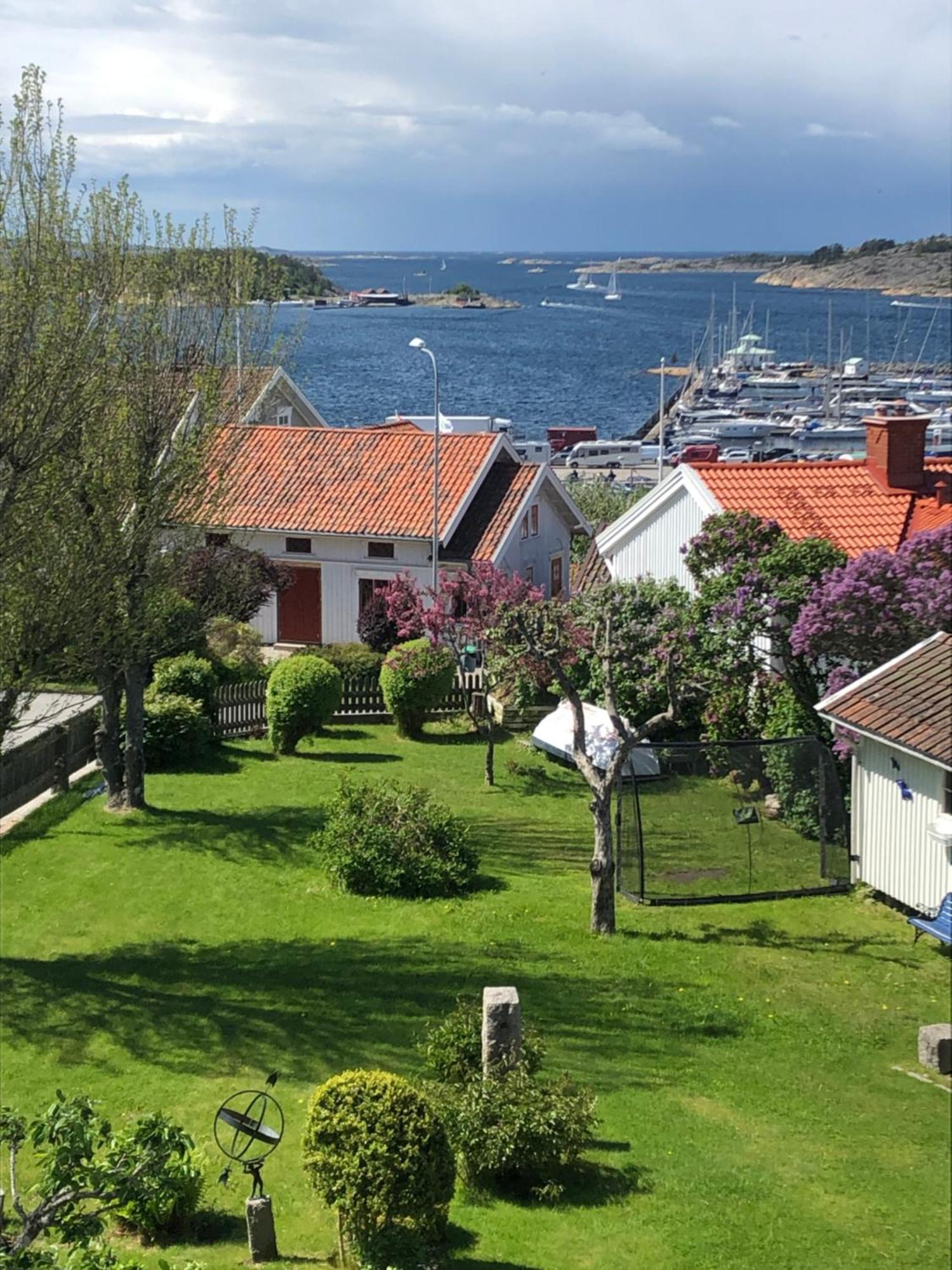 Vacker Vaning Med Havsutsikt I Stroemstads Centrum. Eksteriør bilde